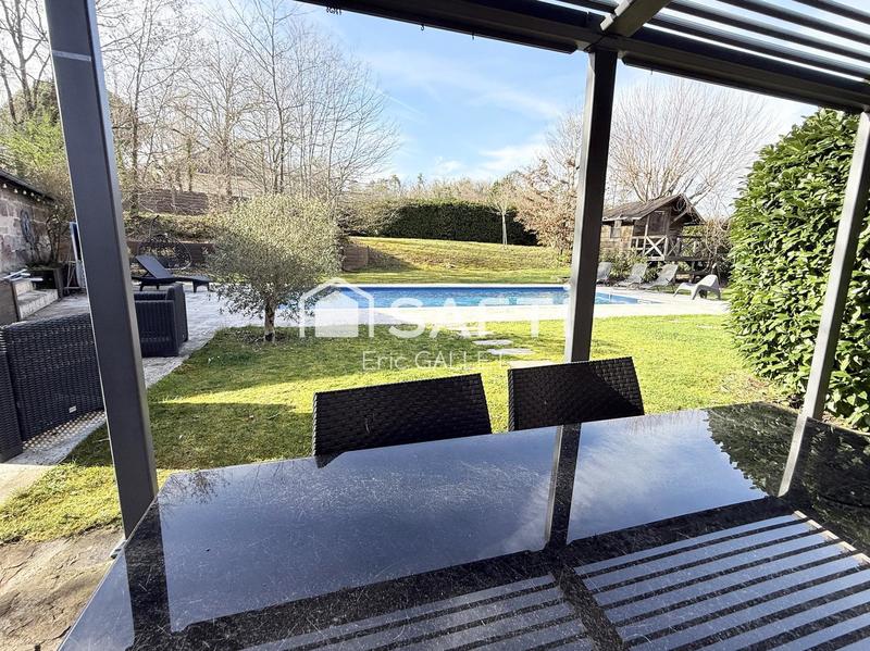 Maison - 136 m² - 6 pièces