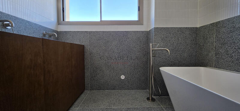 Appartement - 131 m² - 4 pièces