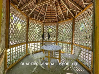 Maison de maîtres - 300 m² - 6 pièces