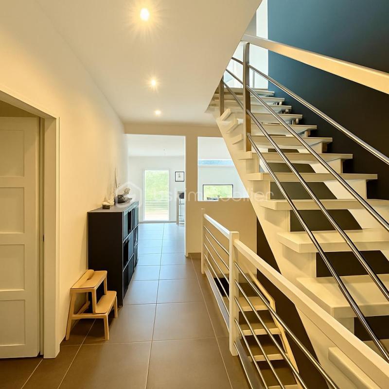 Maison - 193 m² - 8 pièces