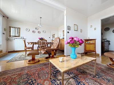 Appartement - 94 m² - 5 pièces