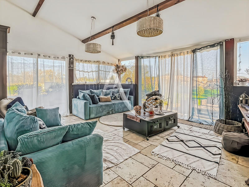 Maison - 180 m² - 6 pièces