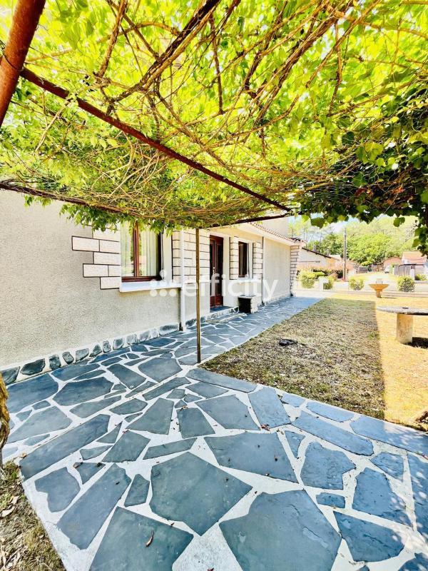 Villa - 180 m² - 9 pièces