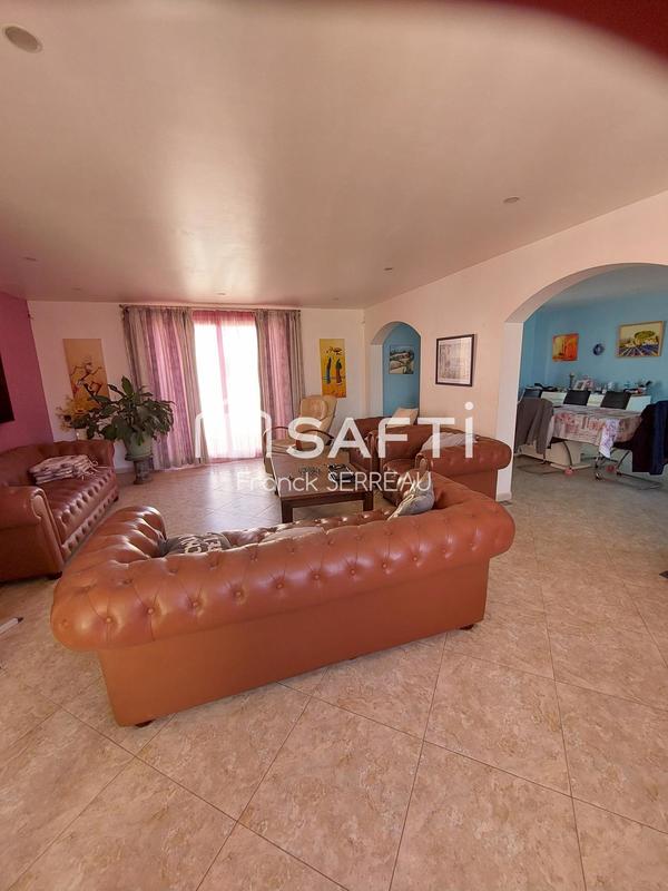 Maison - 200 m² - 7 pièces