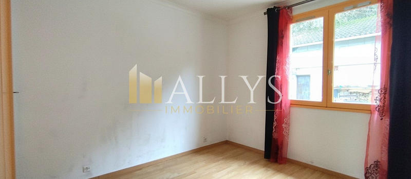 Maison - 91 m² - 5 pièces