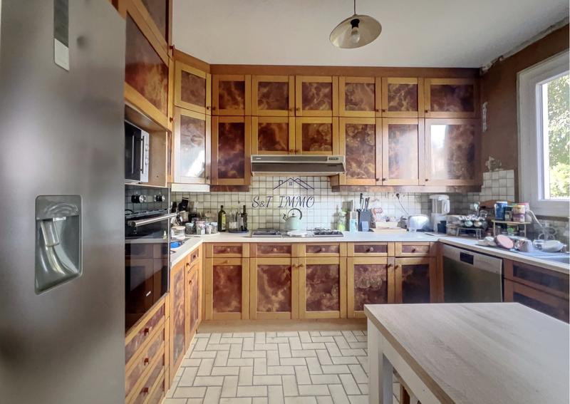 Maison - 172 m² - 9 pièces