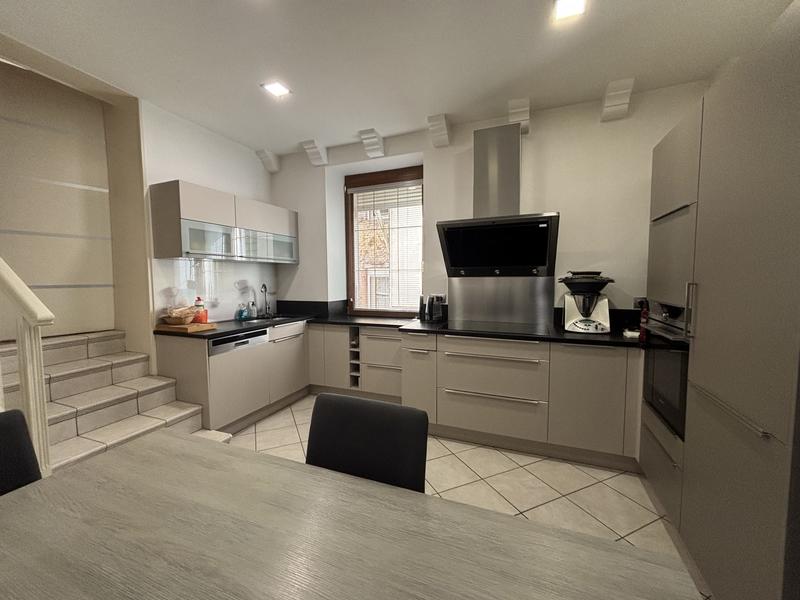 Maison ancienne - 466 m² - 11 pièces