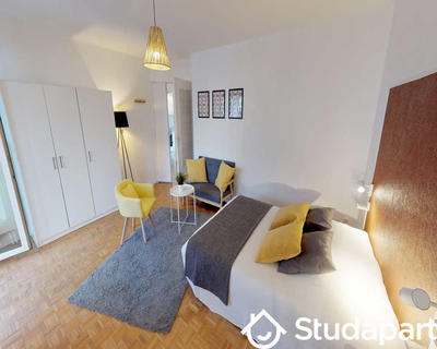 Chambre - 70 m² - 1 pièce