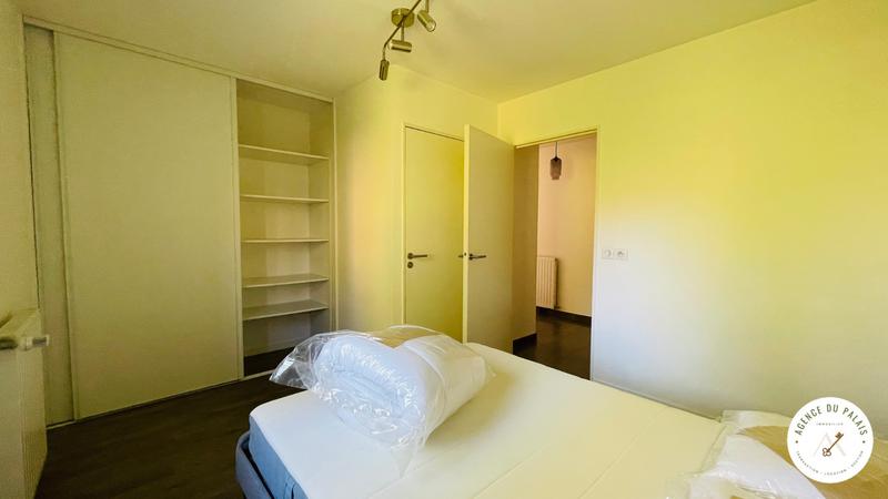 Appartement - 90 m² - 3 pièces