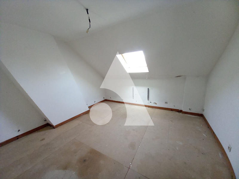 Maison - 340 m² - 28 pièces