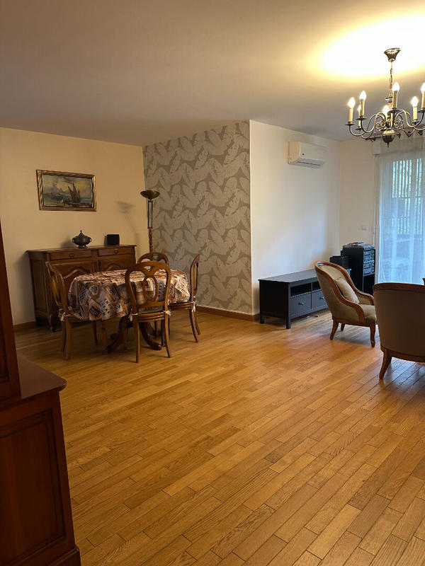 Appartement - 95 m² - 5 pièces
