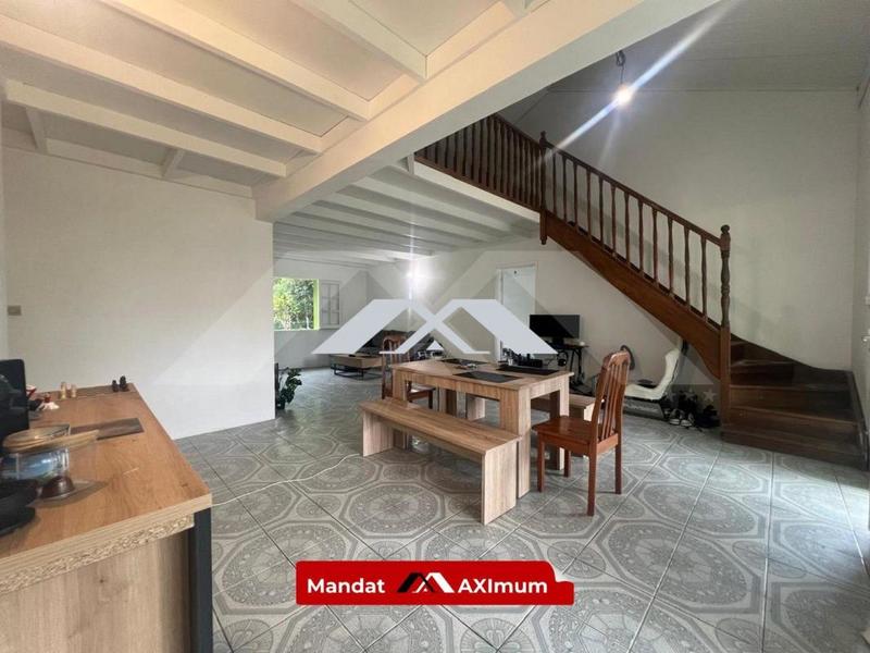 Maison - 90 m² - 6 pièces