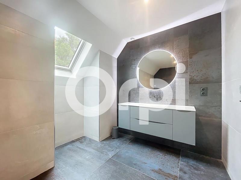 Maison - 170 m² - 6 pièces