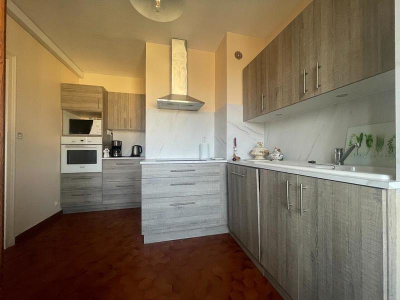 Appartement - 81 m² - 5 pièces