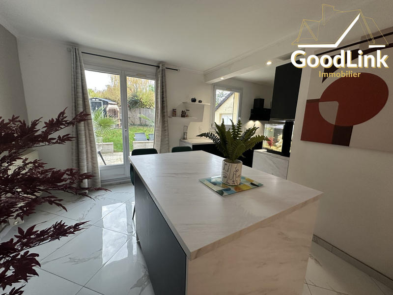 Maison - 95 m² - 5 pièces