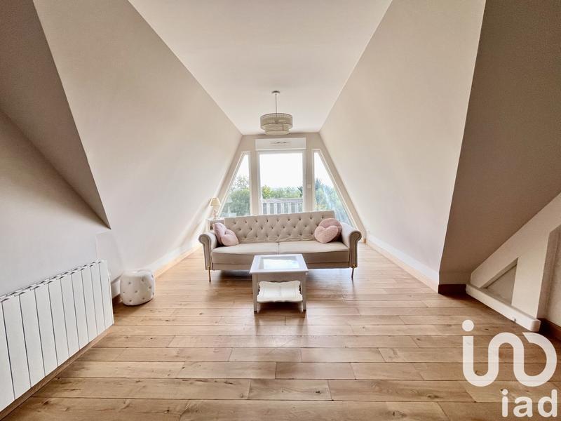 Maison - 230 m² - 5 pièces