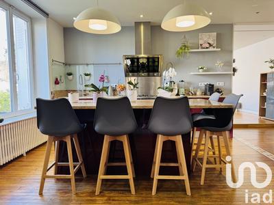 Maison - 208 m² - 10 pièces