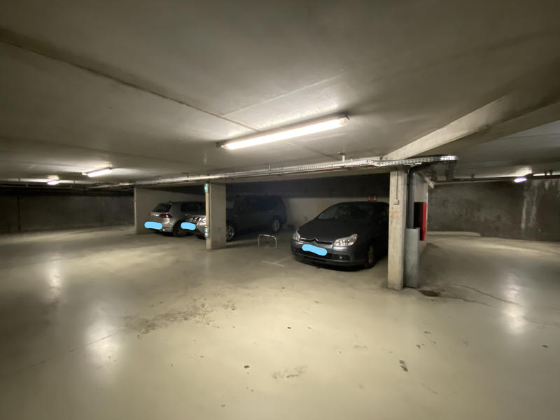 Parking / Garage