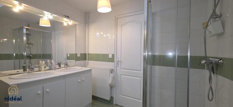 Maison - 283 m² - 12 pièces