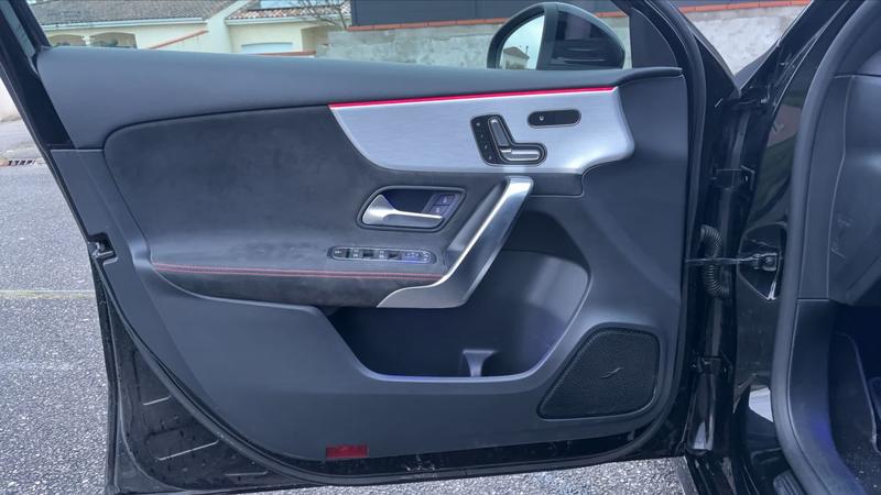 Mercedes Classe a 180 d 116 7g-Dct Amg Line - Entretien constructeur Toit ouvrant