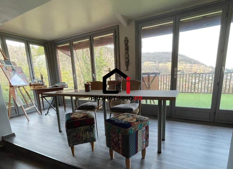 Maison - 229 m² - 7 pièces