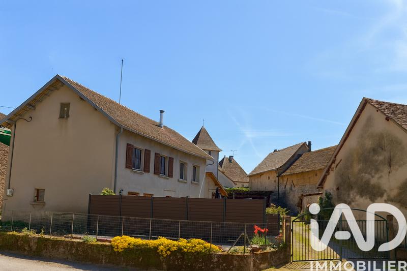 Maison de village - 132 m² - 7 pièces