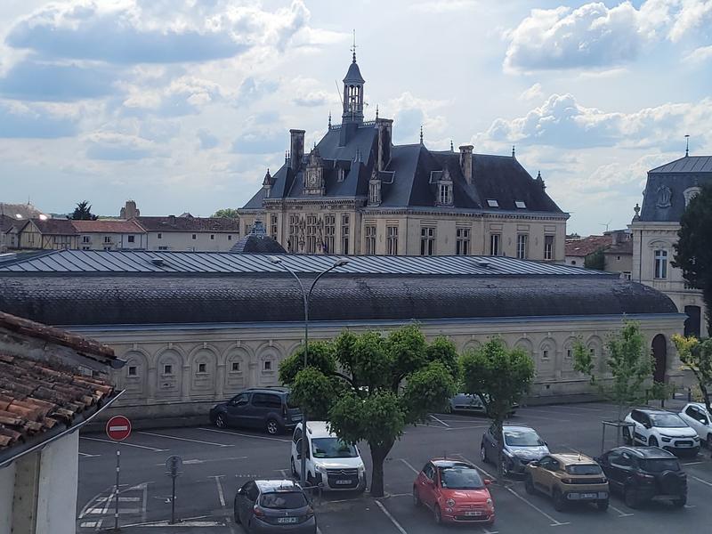 Maison - 170 m² - 8 pièces