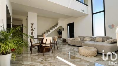 Maison - 120 m² - 4 pièces