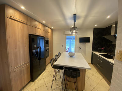 Maison - 170 m² - 7 pièces