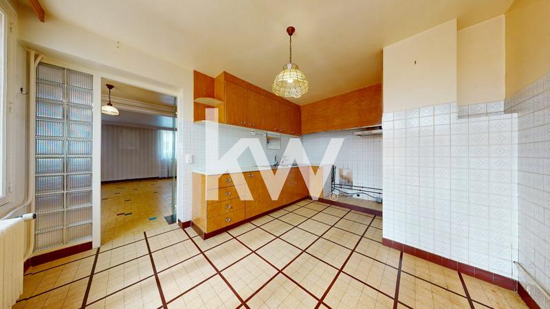 Maison - 192 m² - 6 pièces