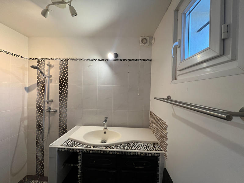 Maison - 237 m² - 11 pièces