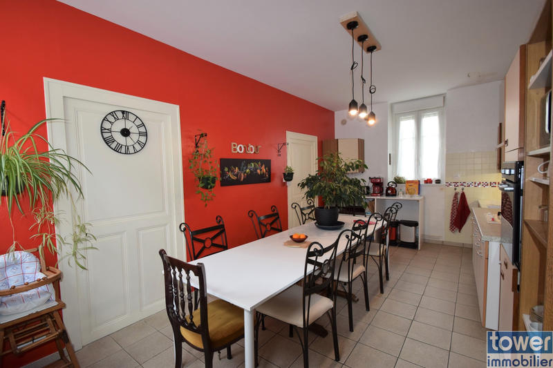 Maison - 309 m² - 12 pièces