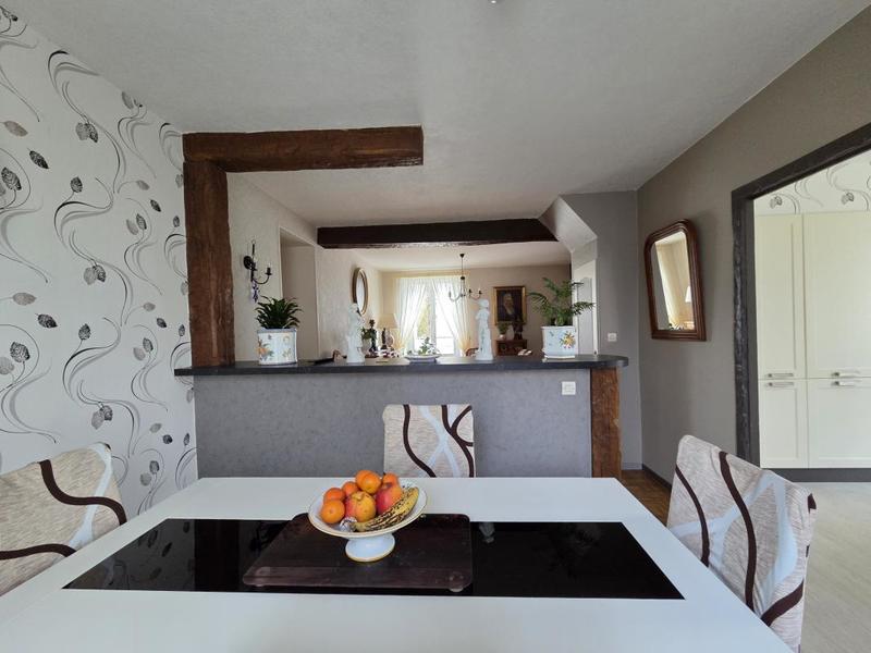 Maison - 143 m² - 6 pièces