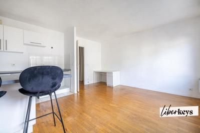 Studio - 25 m² - 1 pièce