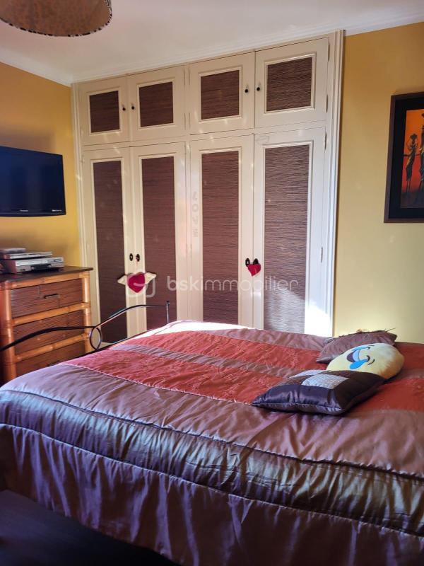 Villa - 247 m² - 5 pièces