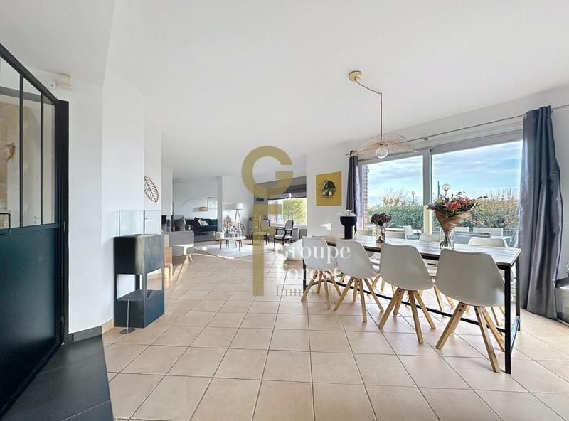 Maison - 148 m² - 7 pièces