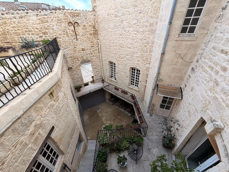 Maison - 437 m² - 14 pièces