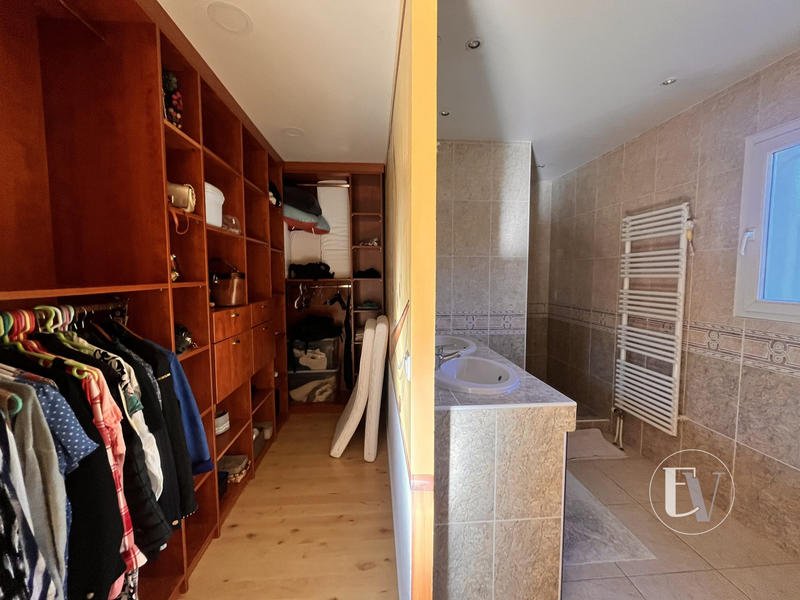 Villa - 170 m² - 6 pièces