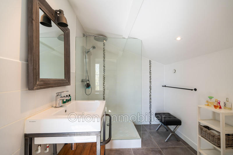 Maison - 198 m² - 8 pièces