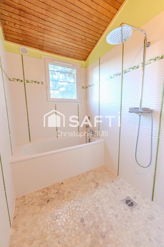 Maison - 111 m² - 5 pièces