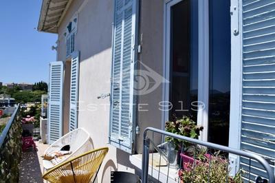 Villa - 209 m² - 10 pièces