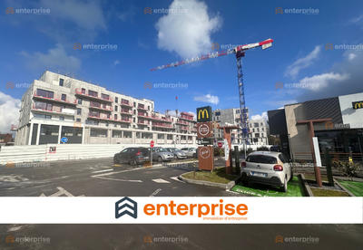 Local commercial - 200 m²