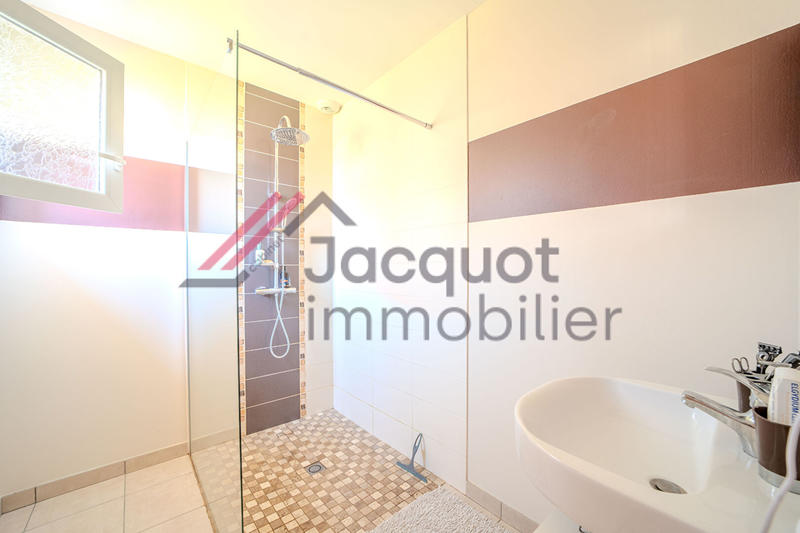Maison - 109 m² - 4 pièces