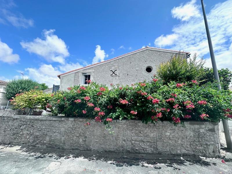 Maison - 180 m² - 8 pièces