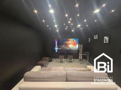 Maison de ville - 104 m² - 8 pièces