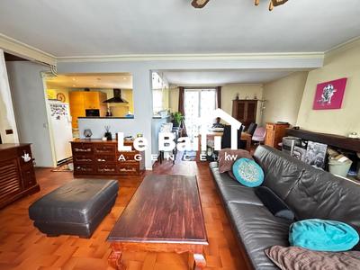 Maison - 102 m² - 5 pièces