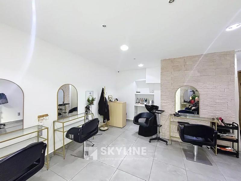 Immeuble - 112 m² - 5 pièces