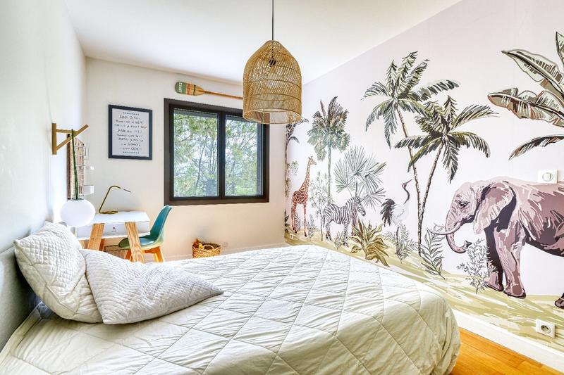 Maison - 300 m² - 11 pièces