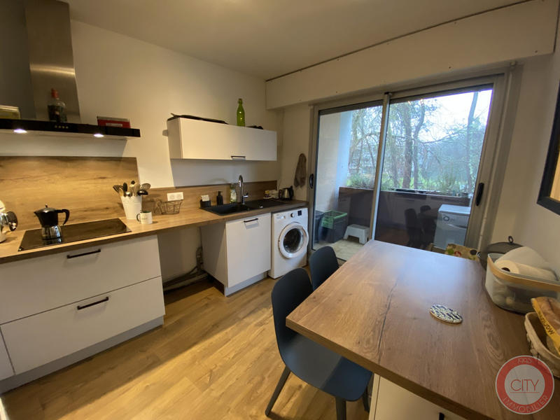 Appartement - 86 m² - 4 pièces