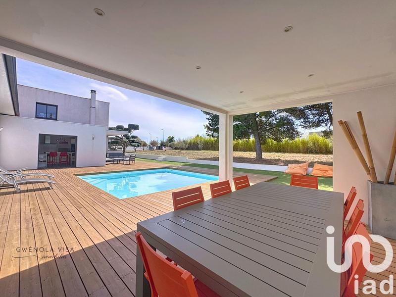 Maison - 260 m² - 6 pièces